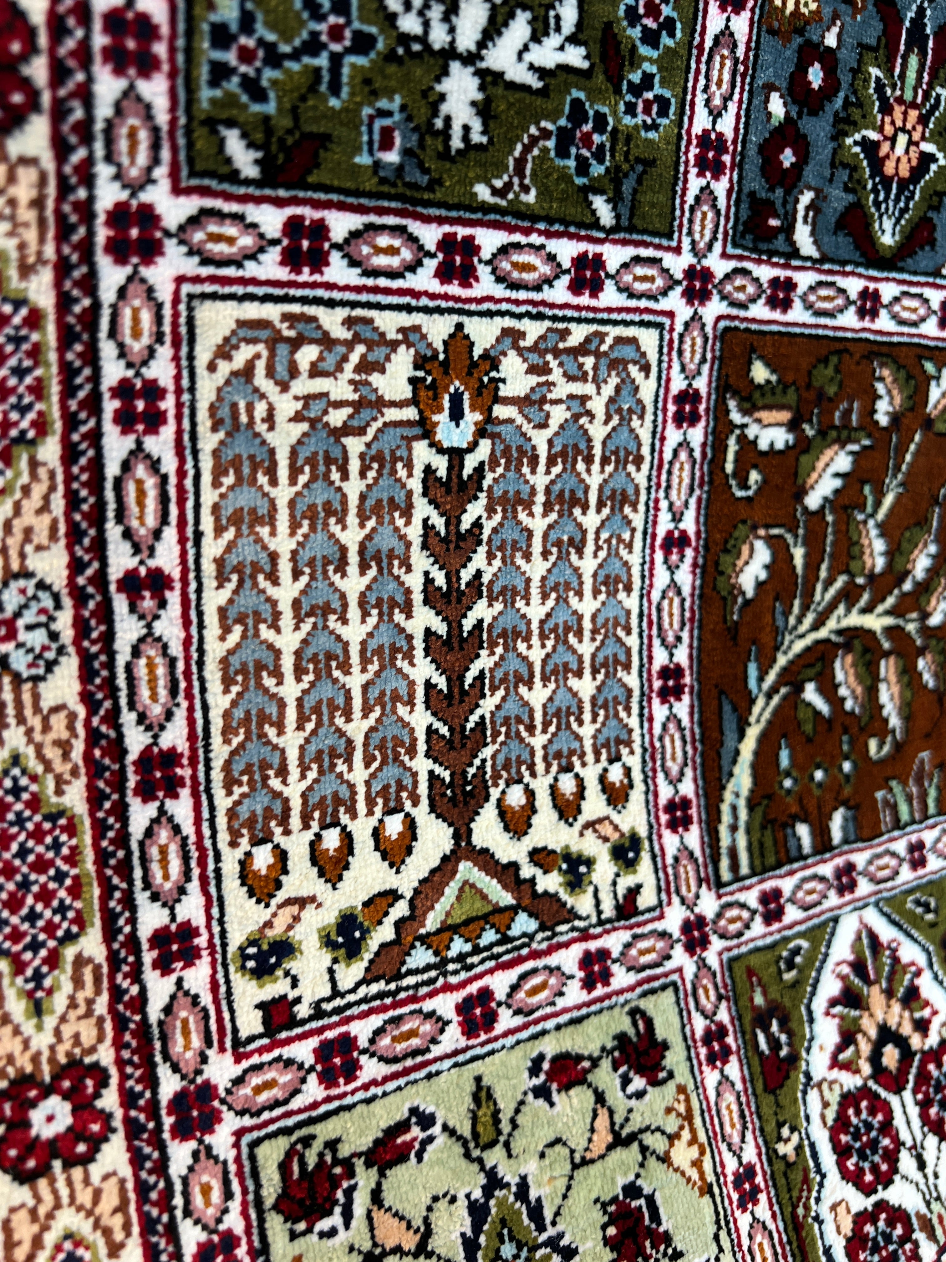 Tappeto persiano Qum in seta extra fine