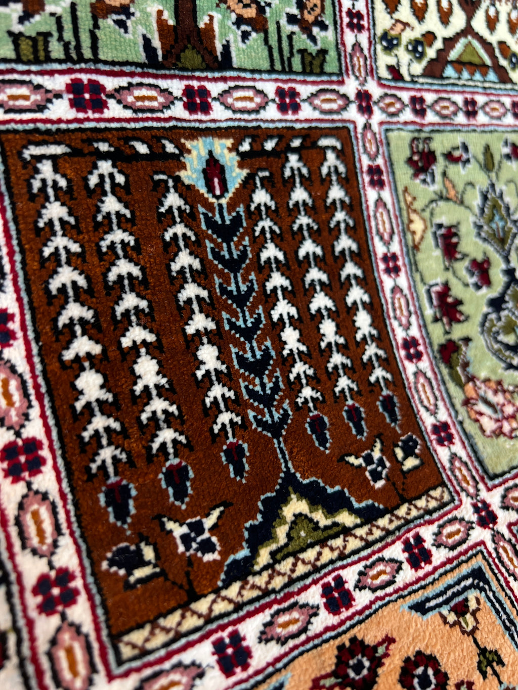 Tappeto persiano Qum in seta extra fine